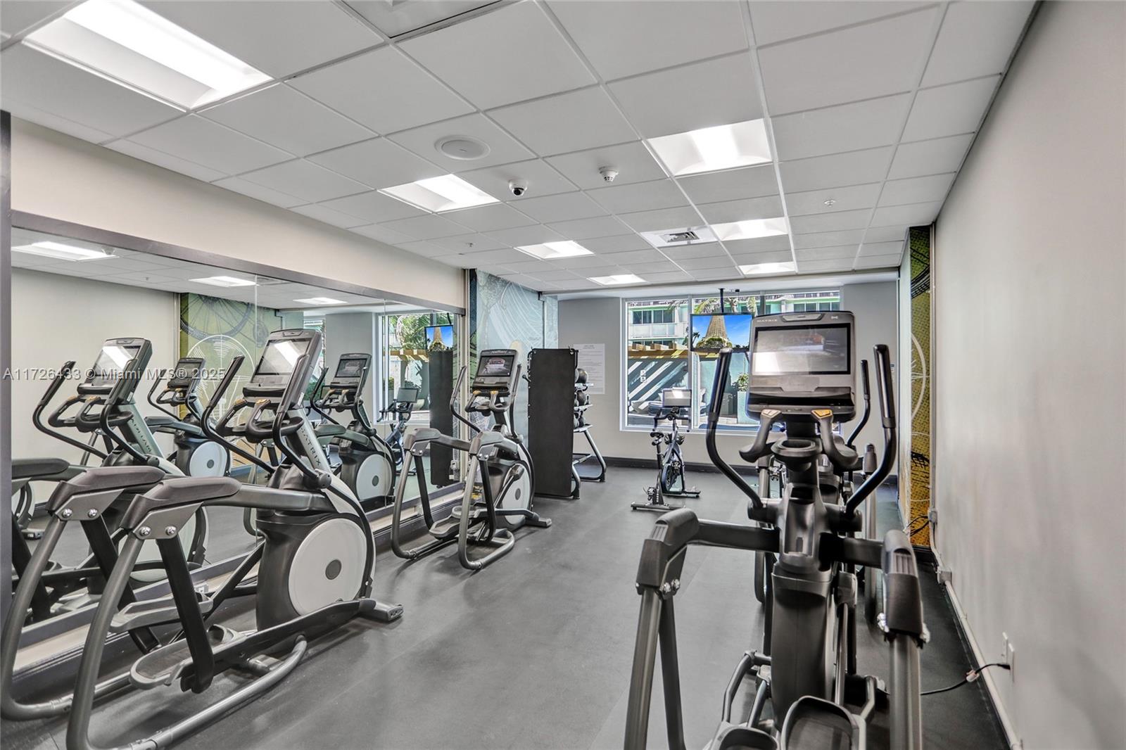 1750 N Bayshore Dr # 4805