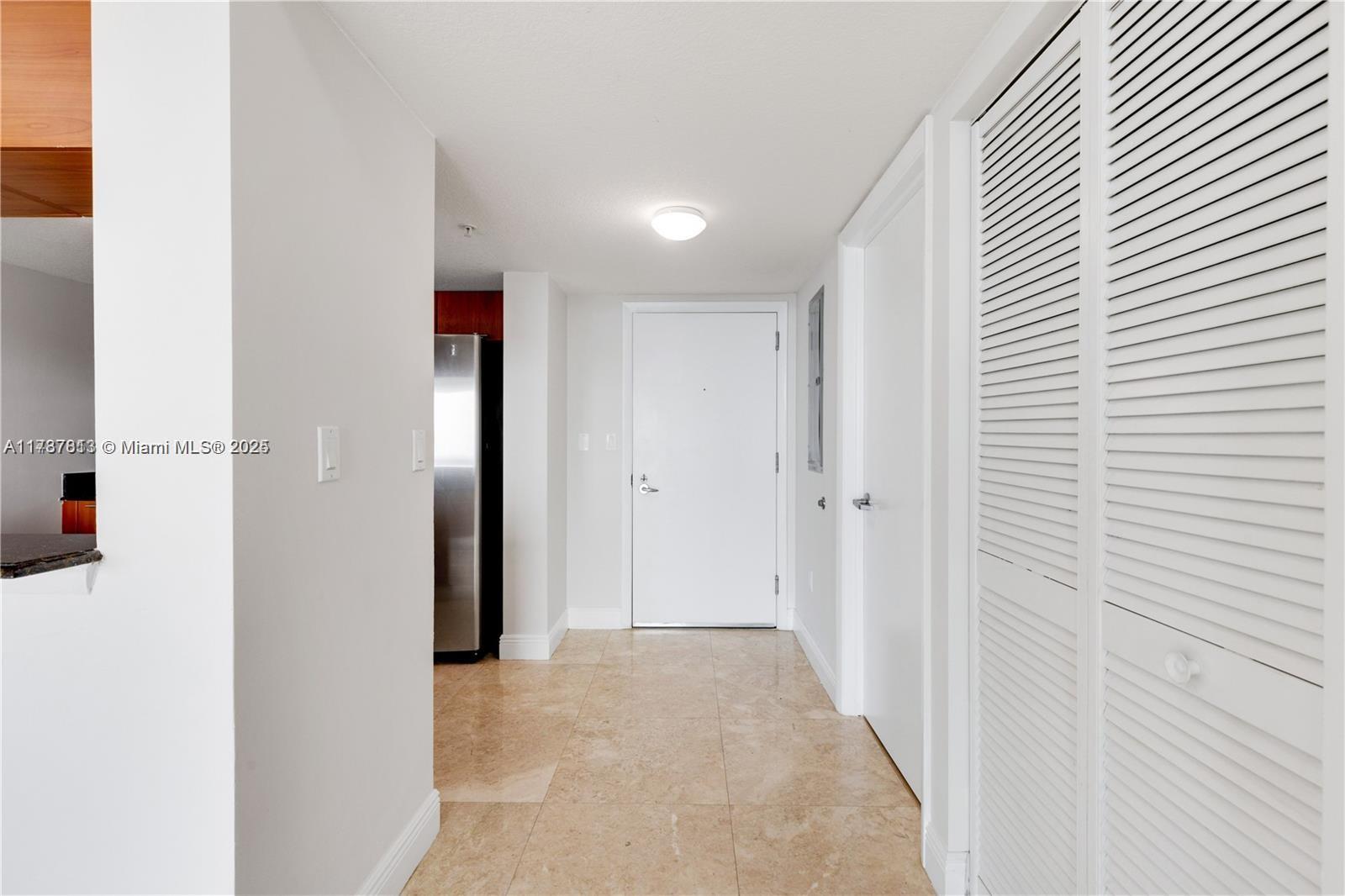 1800 N Bayshore Dr # 2510