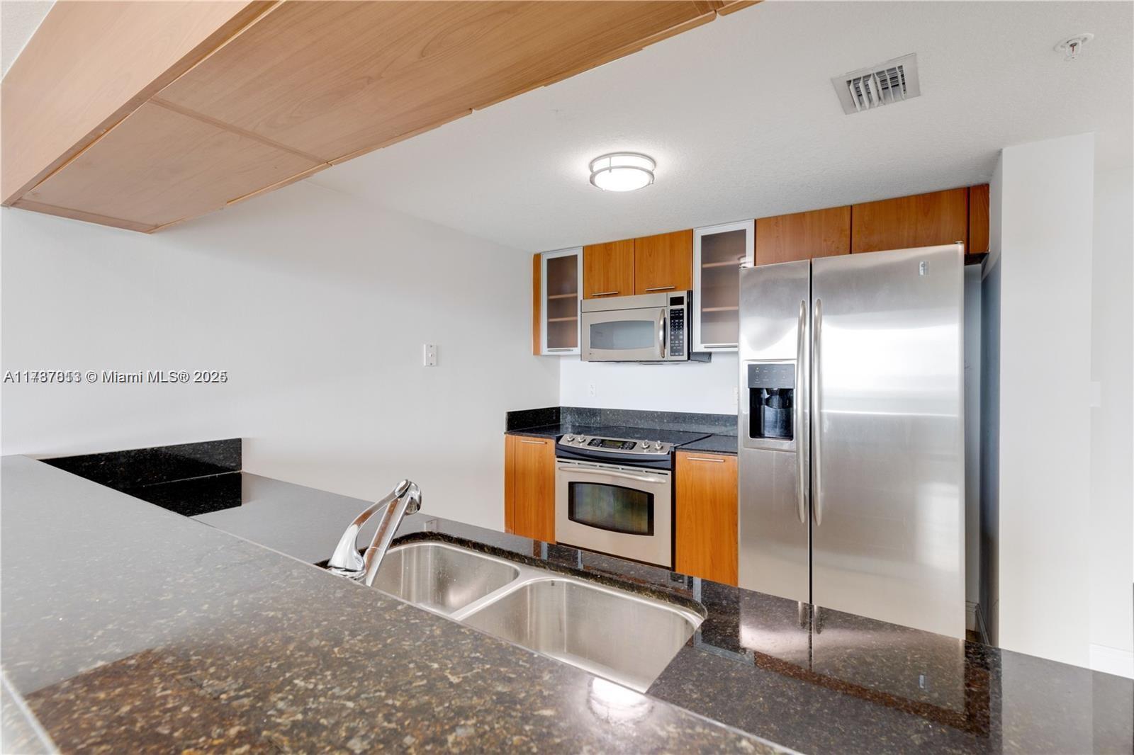 1800 N Bayshore Dr # 2510