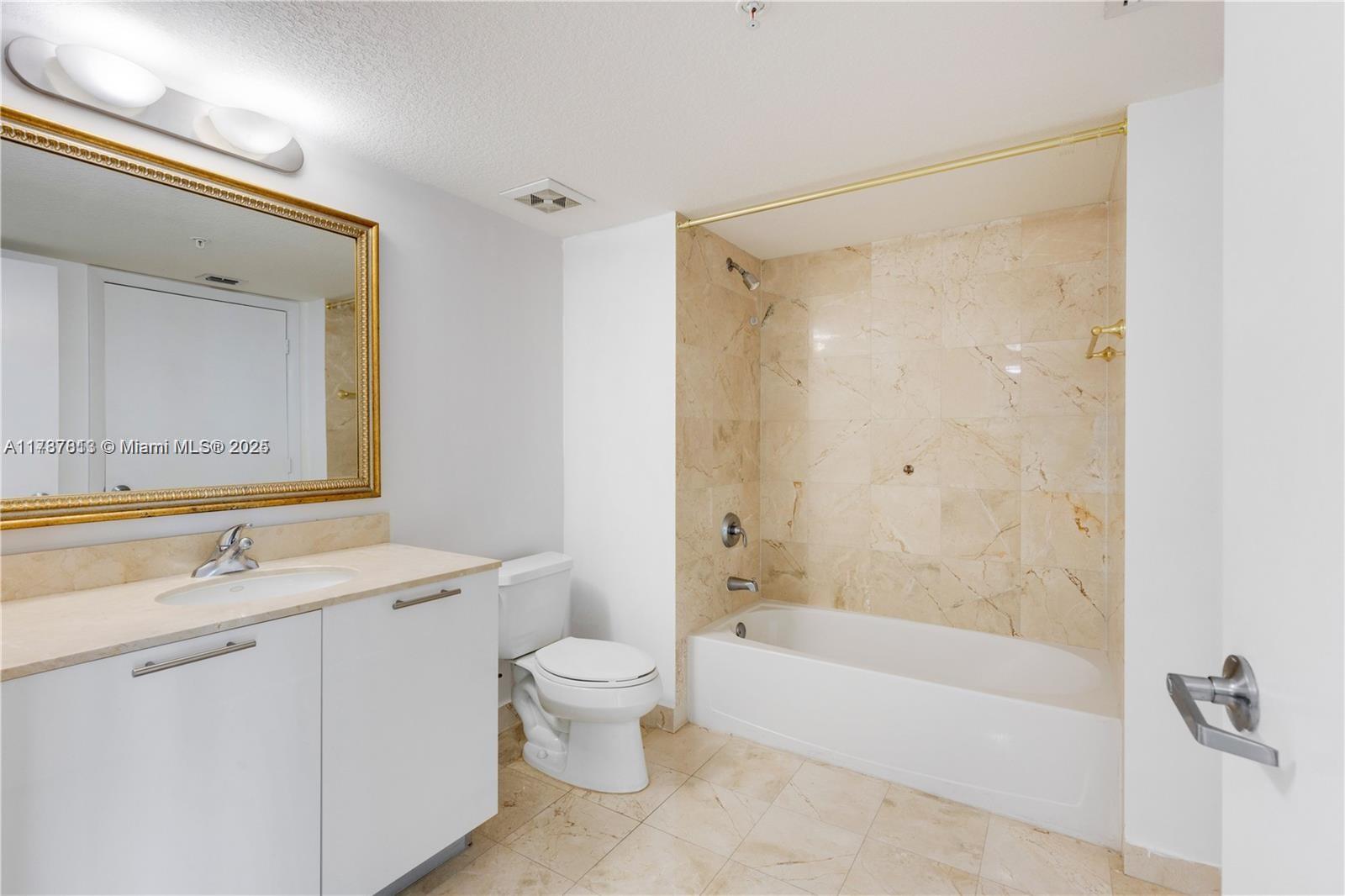 1800 N Bayshore Dr # 2510