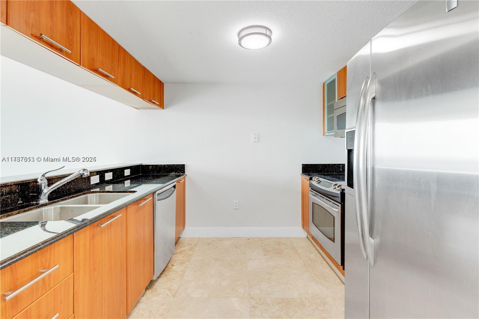 1800 N Bayshore Dr # 2510