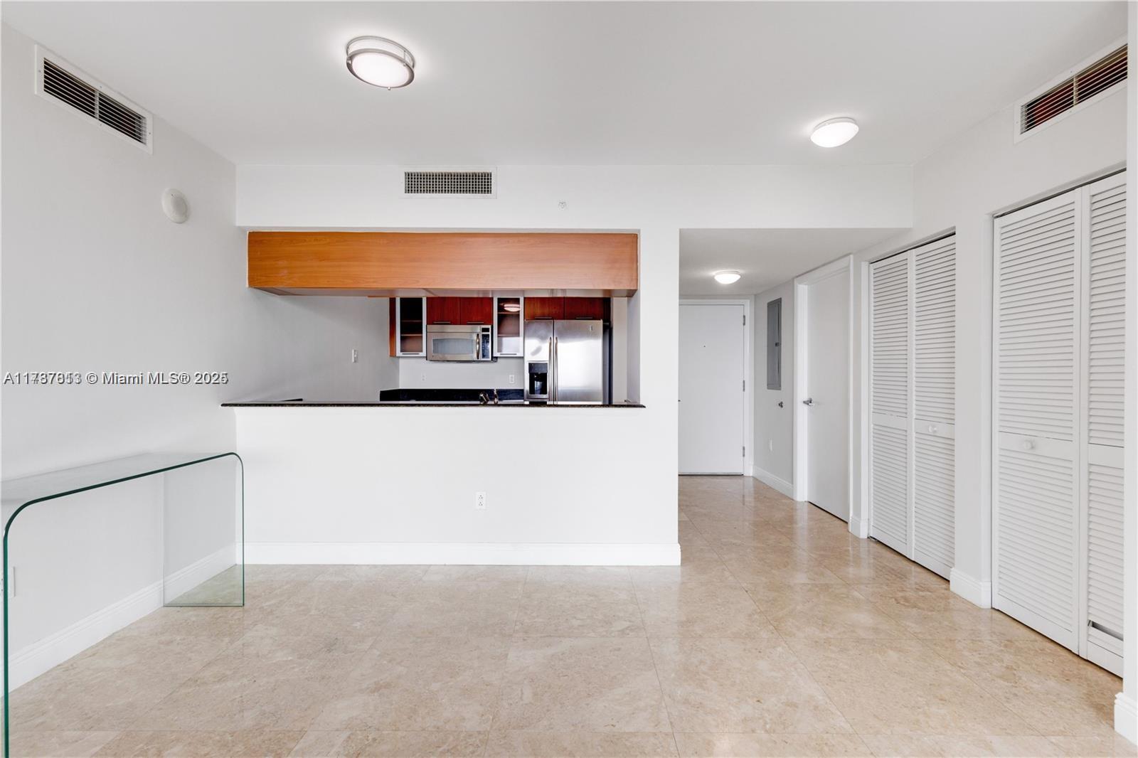 1800 N Bayshore Dr # 2510