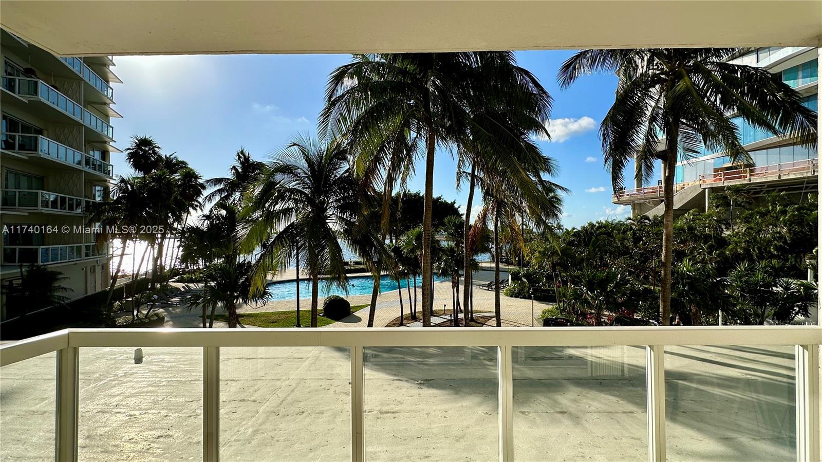 2451 Brickell Ave # 2T