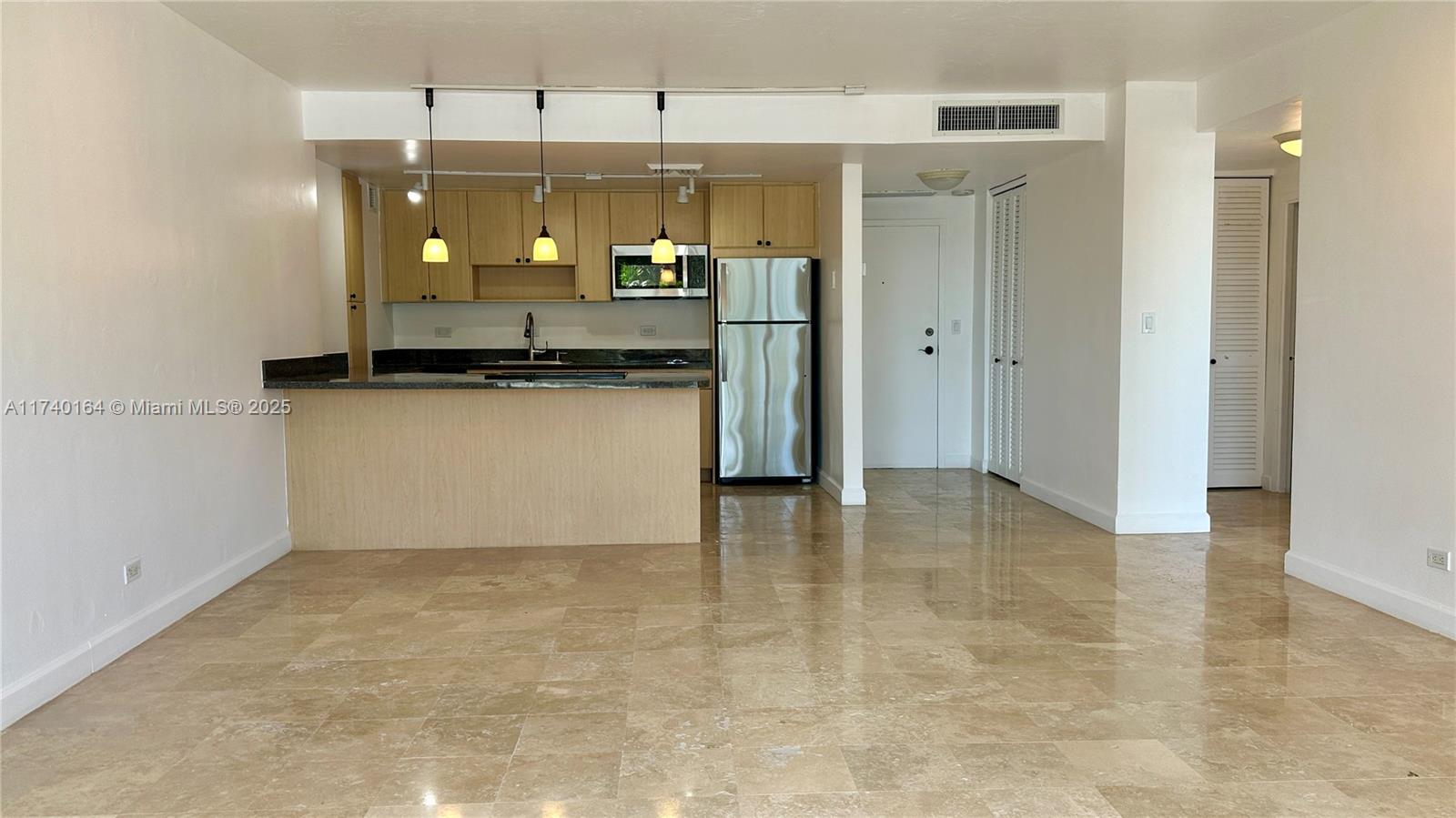 2451 Brickell Ave # 2T