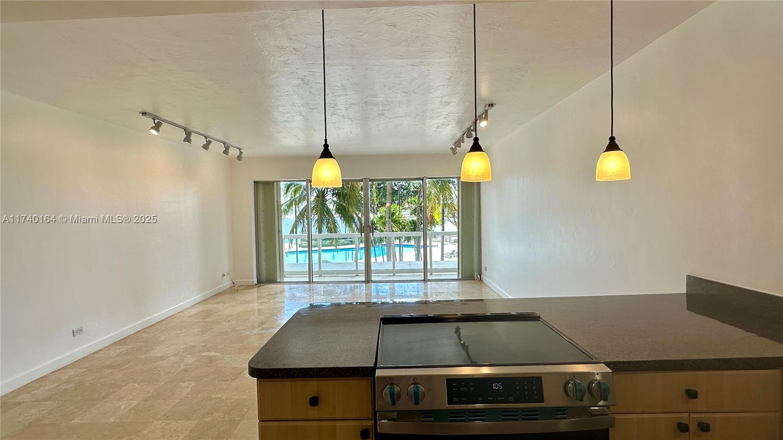 2451 Brickell Ave # 2T
