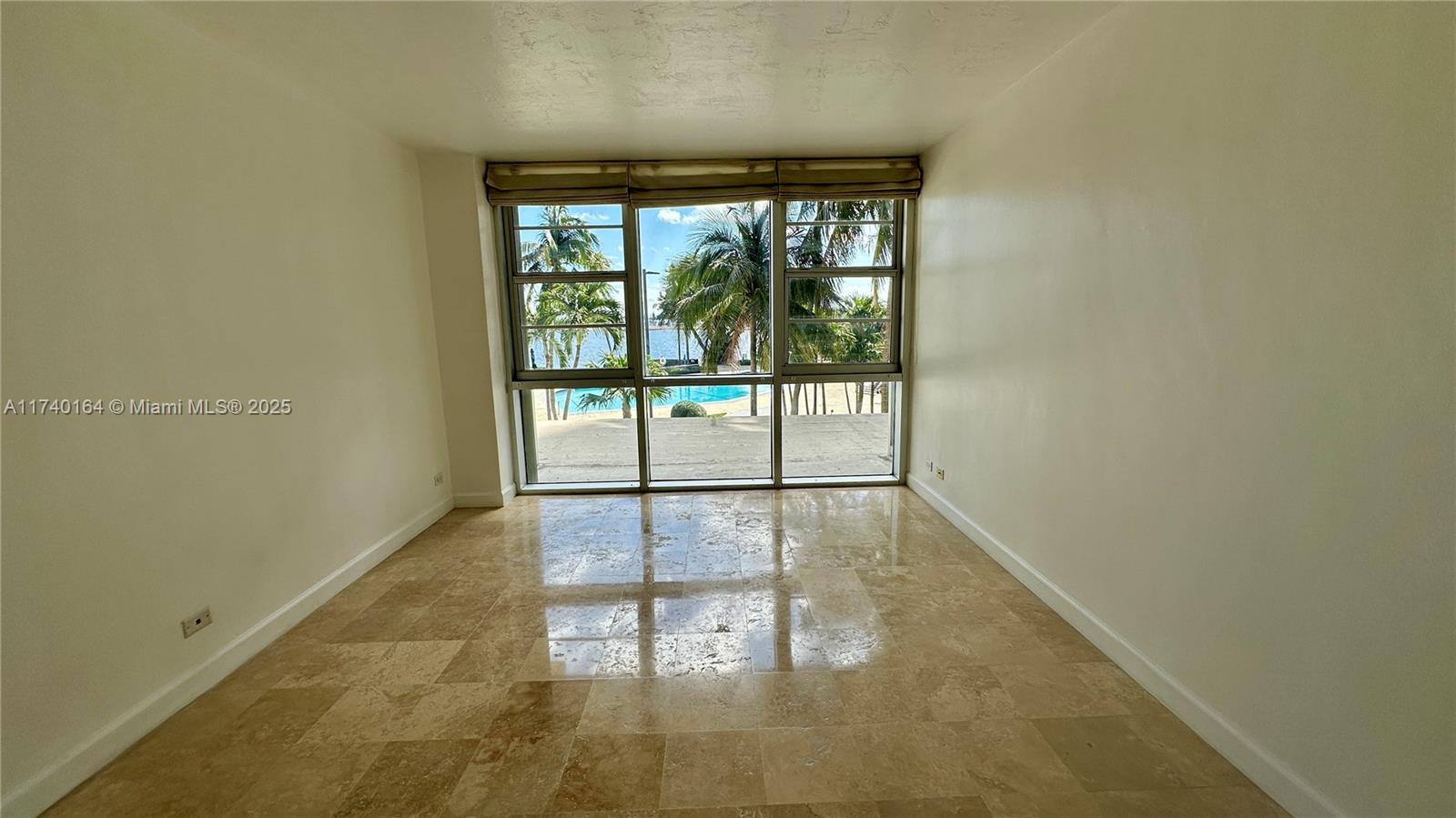 2451 Brickell Ave # 2T