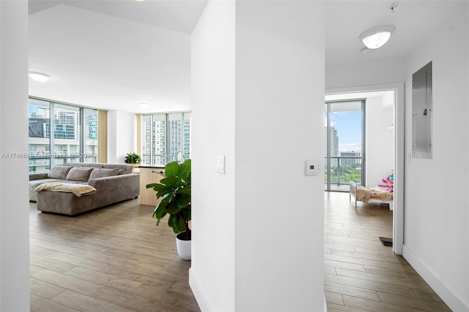 79 SW 12th St Unit: 2706-S