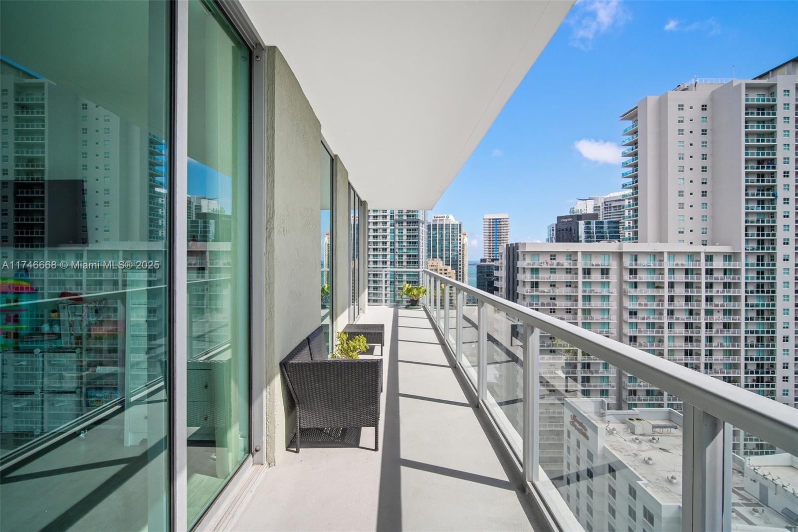 79 SW 12th St Unit: 2706-S