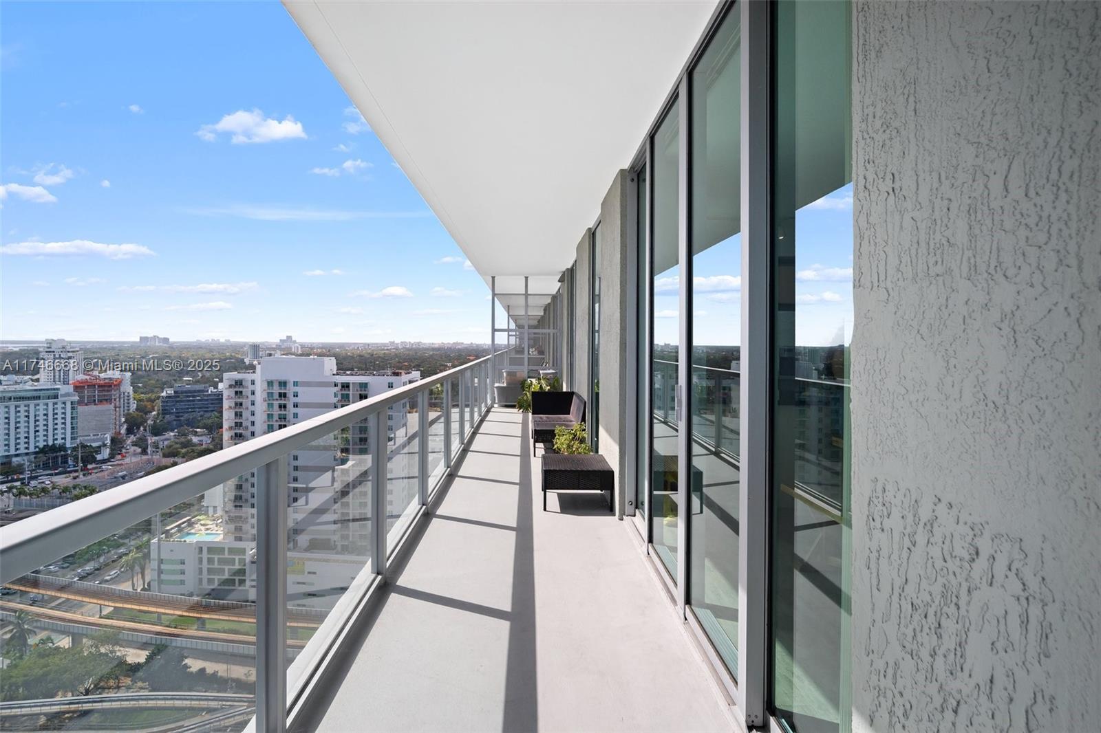 79 SW 12th St Unit: 2706-S