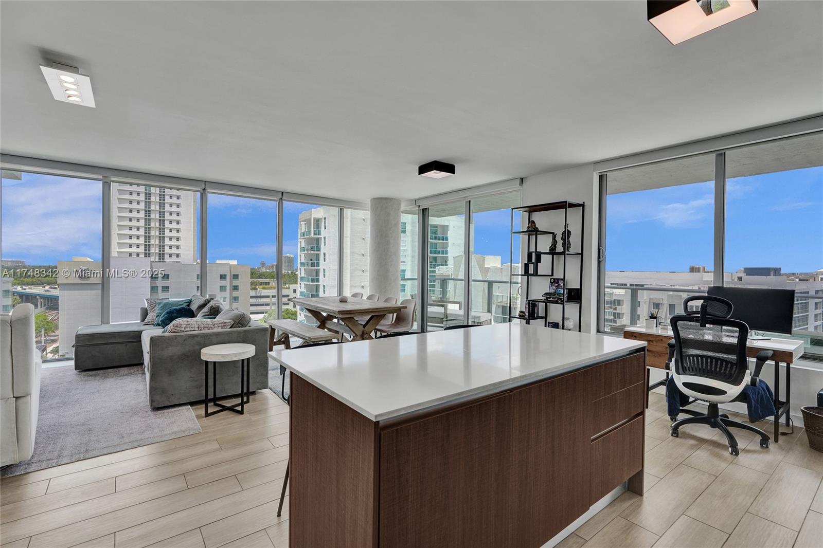 1600 SW 1st Ave # 902