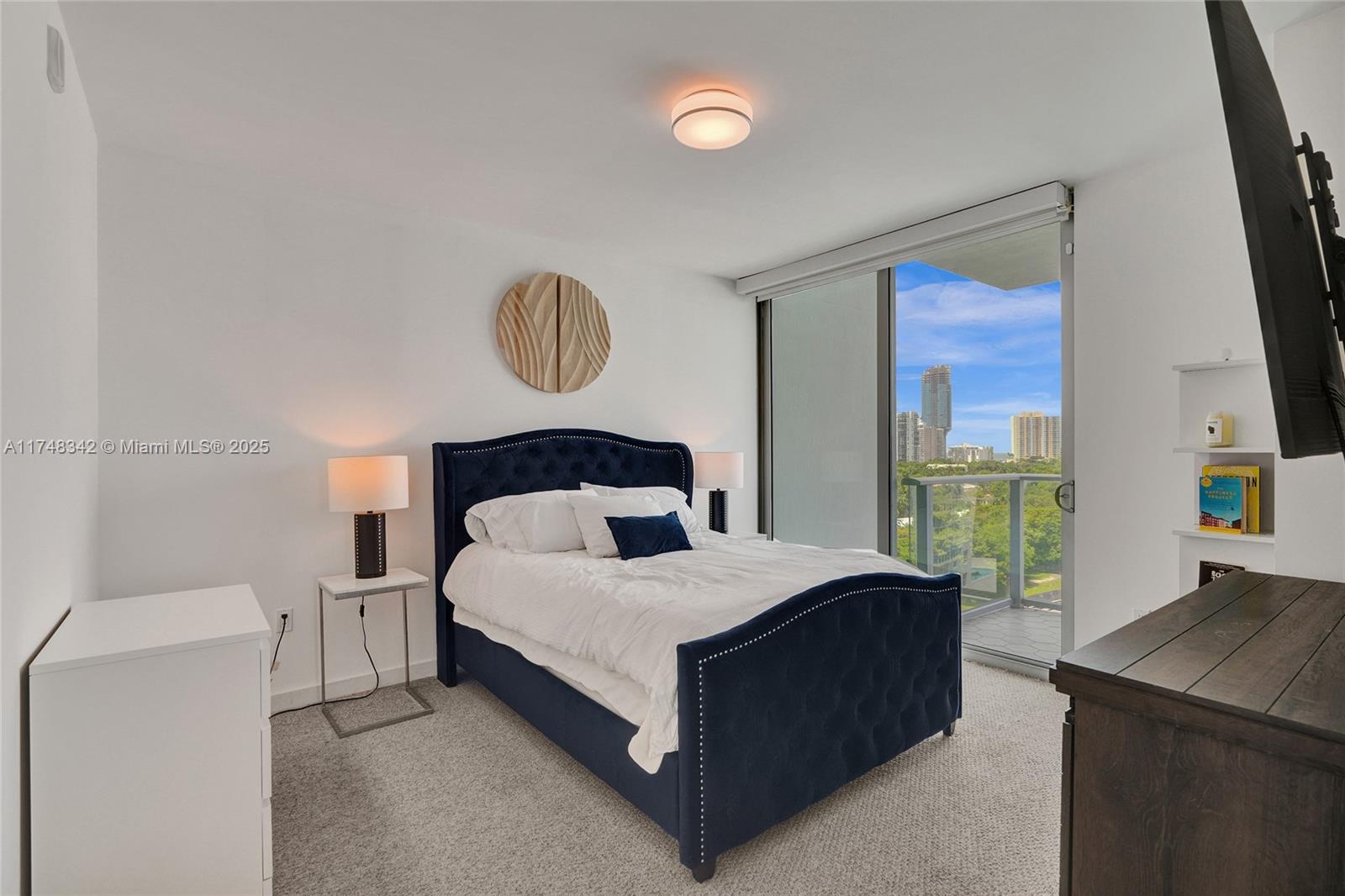 1600 SW 1st Ave # 902