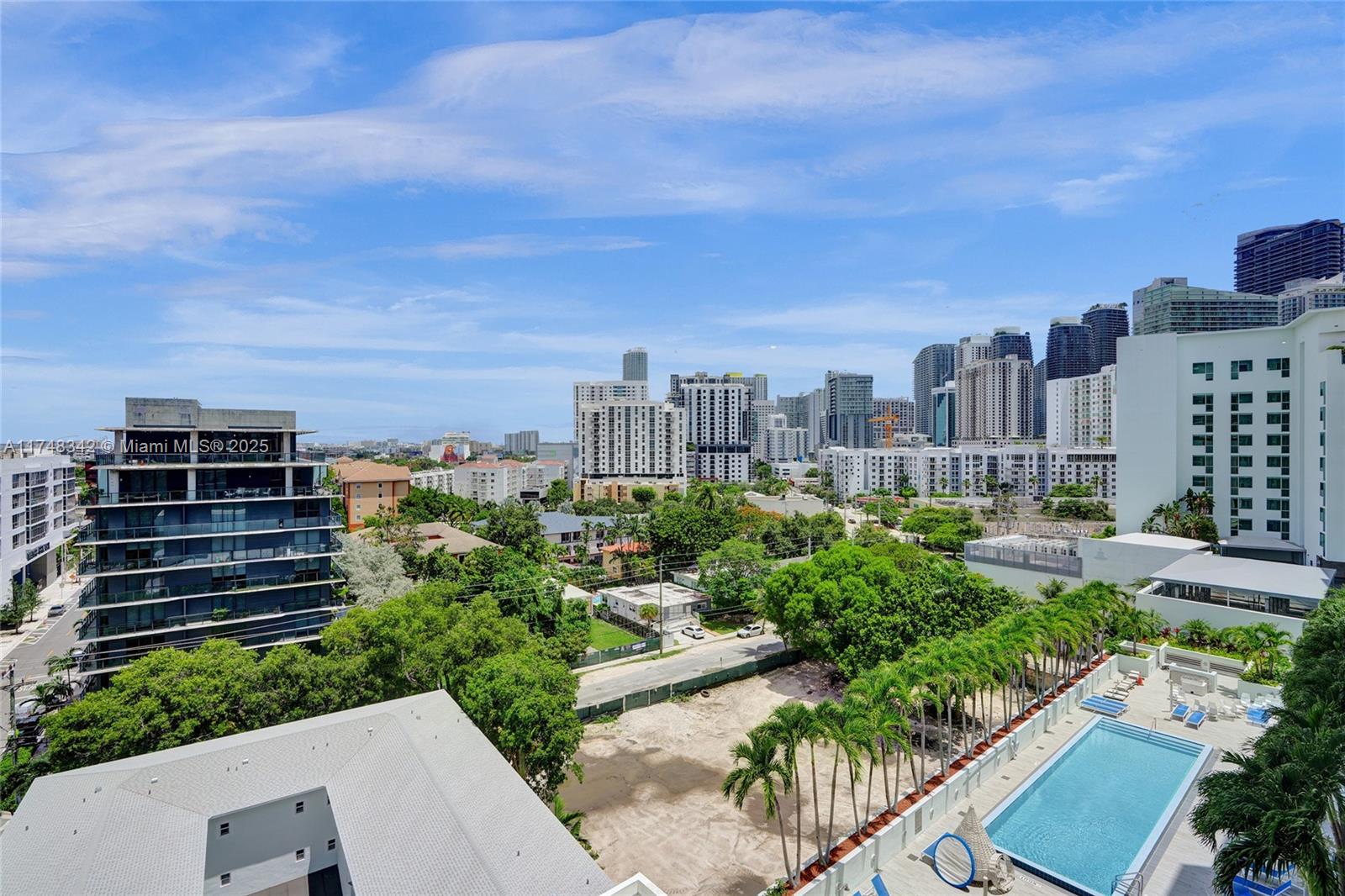 1600 SW 1st Ave # 902