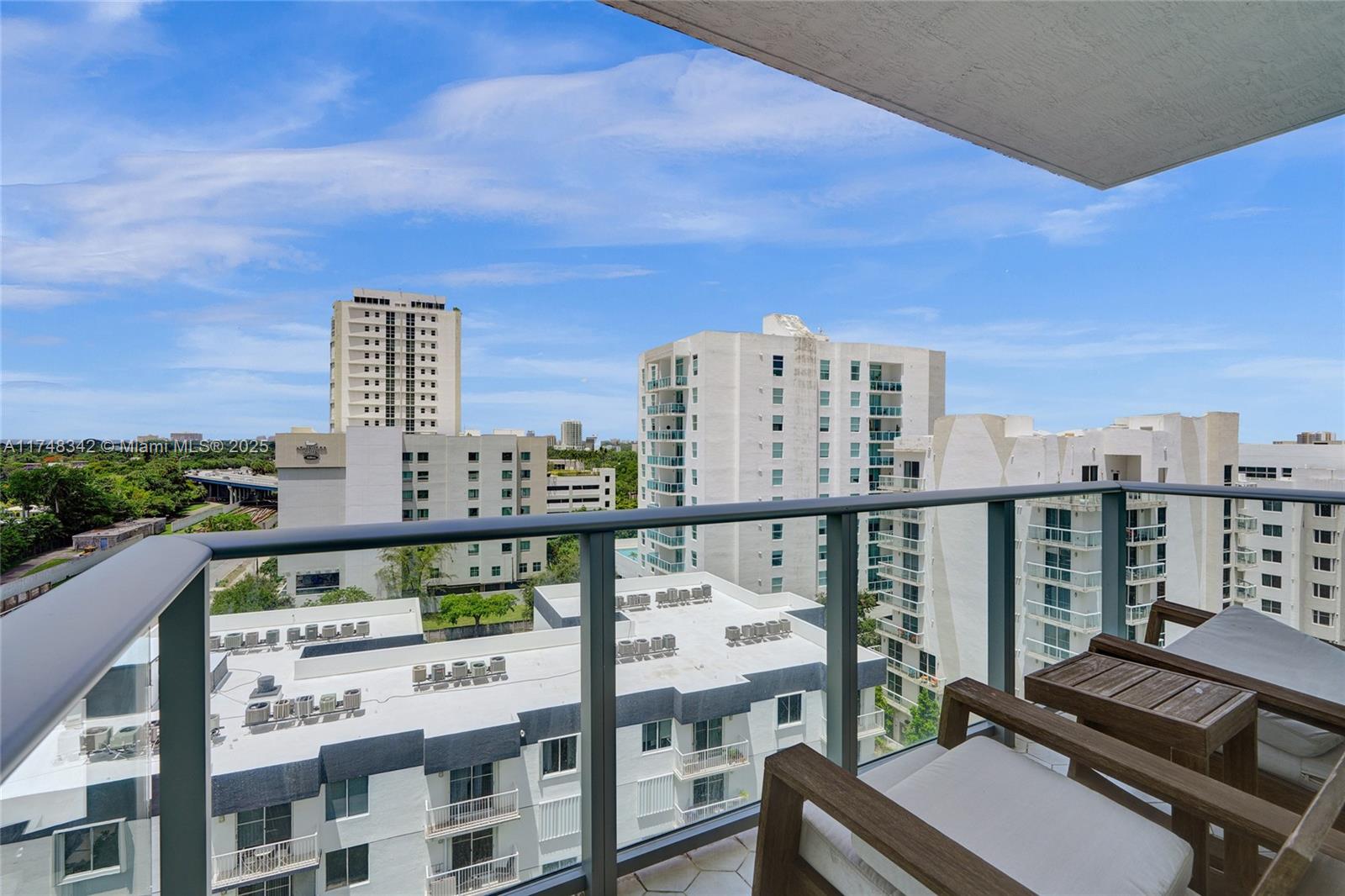 1600 SW 1st Ave # 902