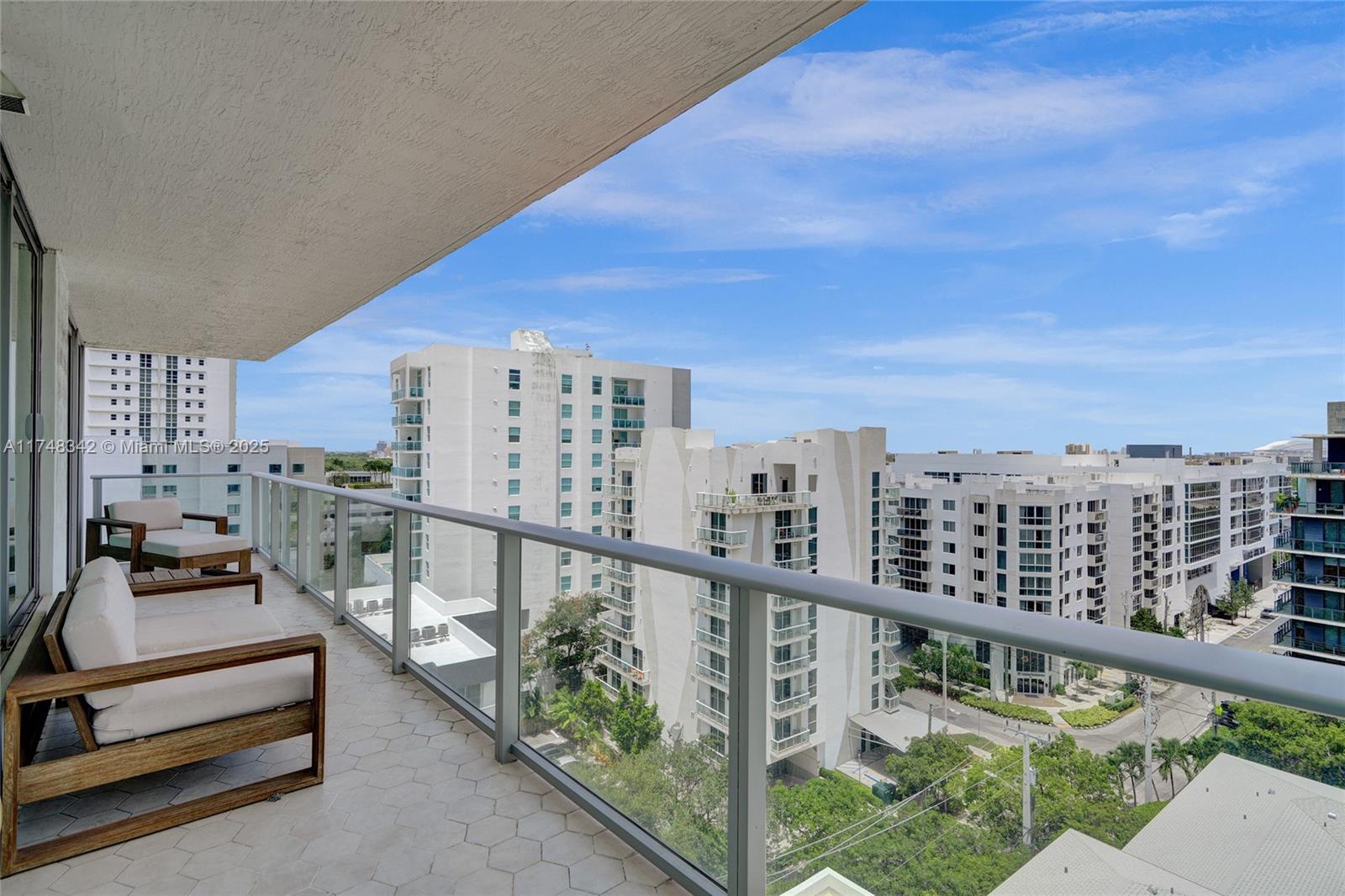 1600 SW 1st Ave # 902