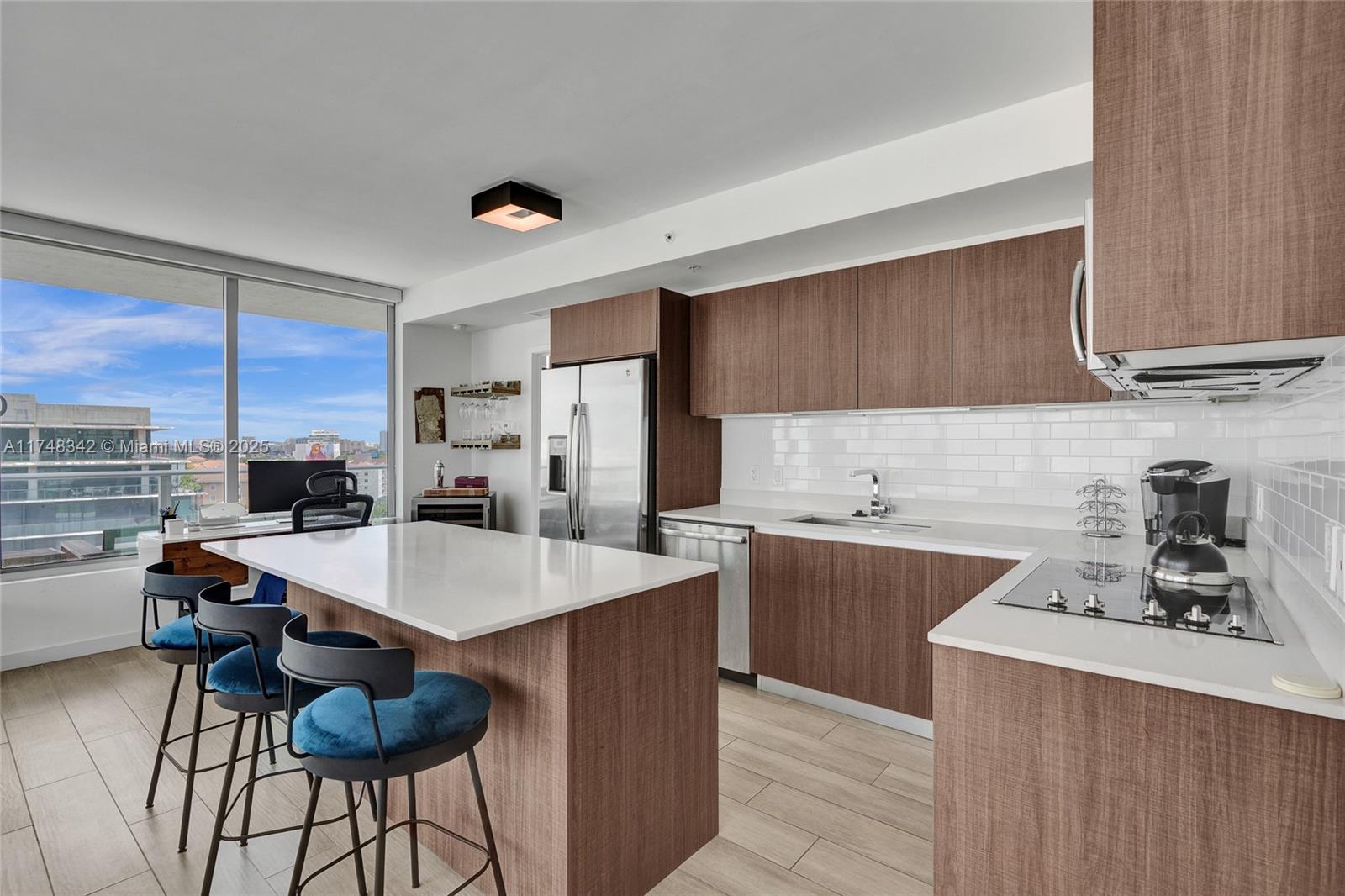 1600 SW 1st Ave # 902