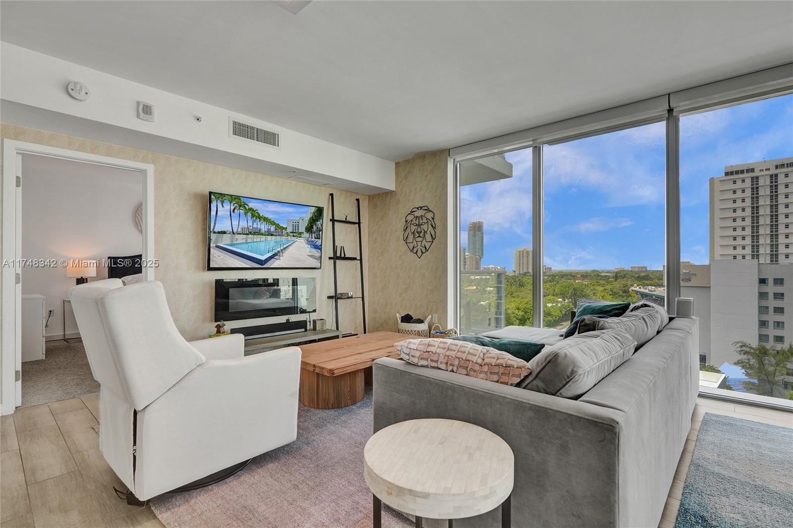 1600 SW 1st Ave # 902