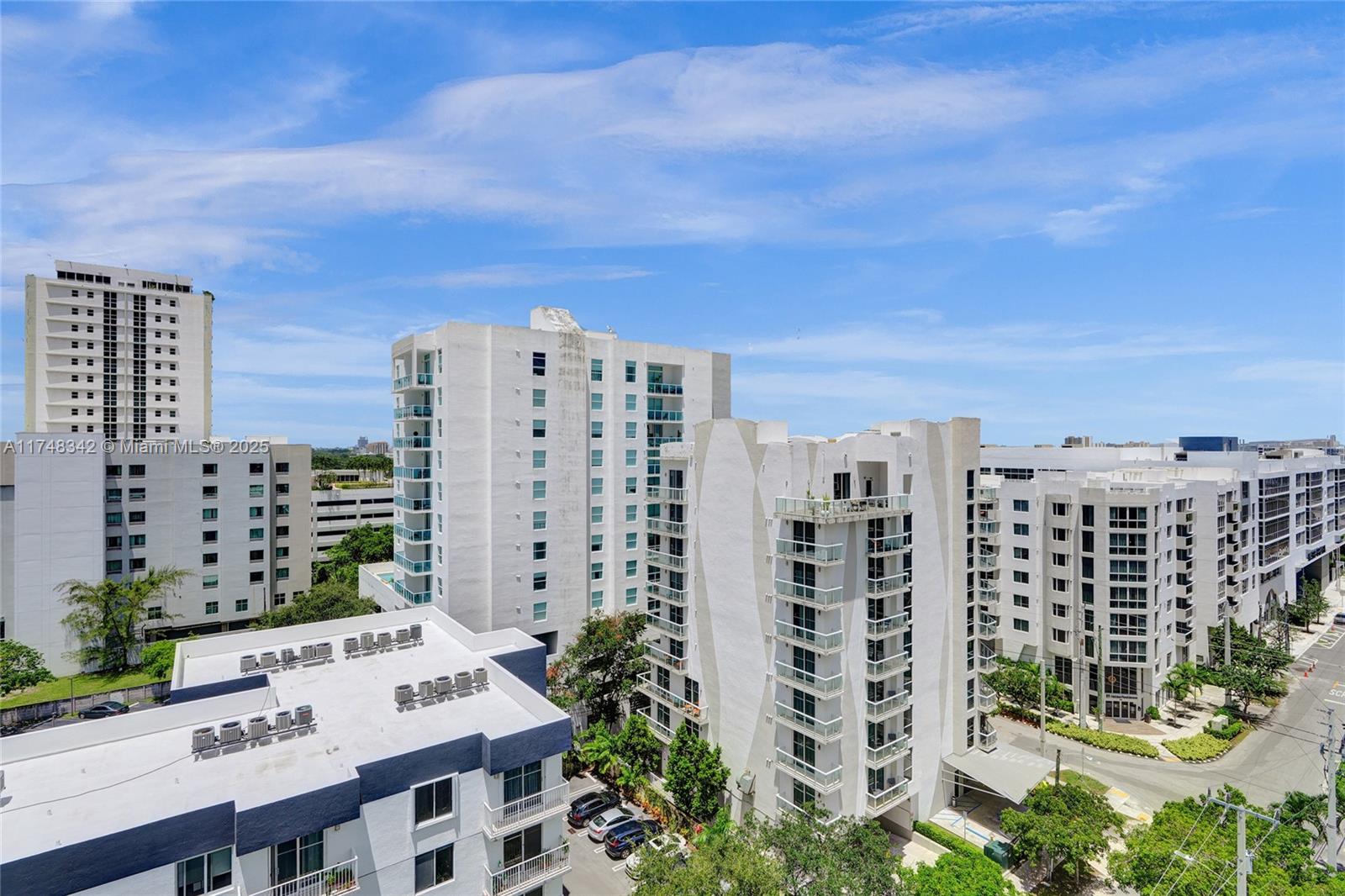1600 SW 1st Ave # 902