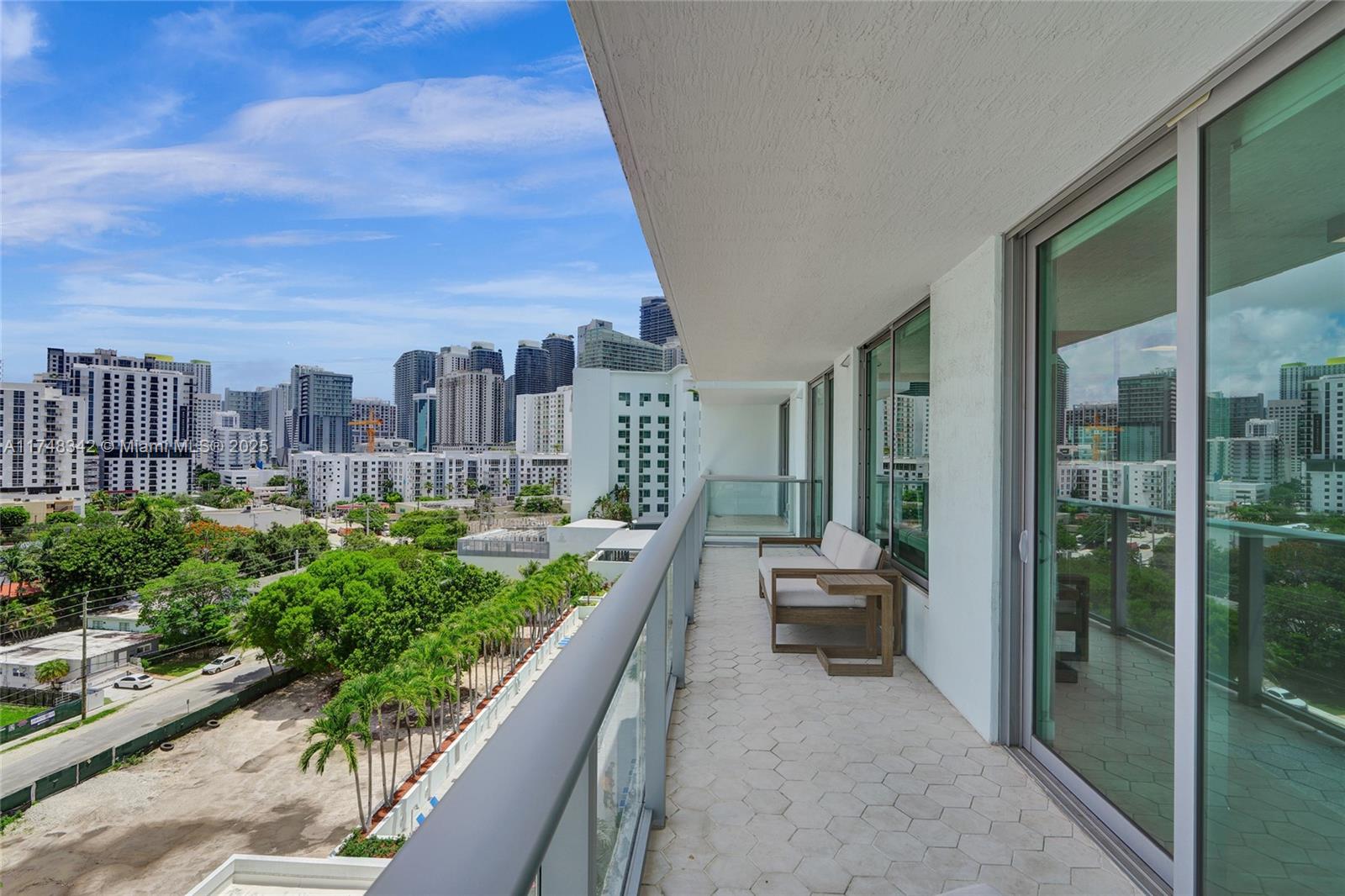 1600 SW 1st Ave # 902