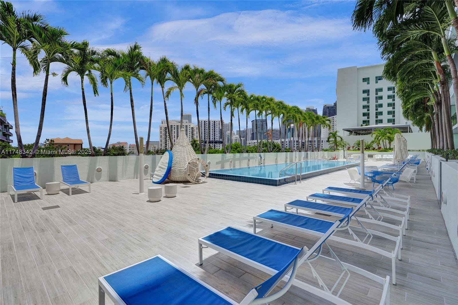 1600 SW 1st Ave # 902
