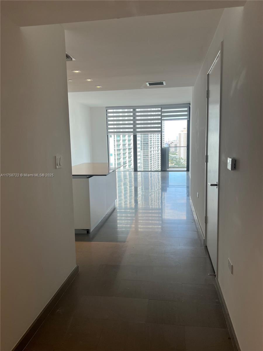 68 SE 6th St # 1405