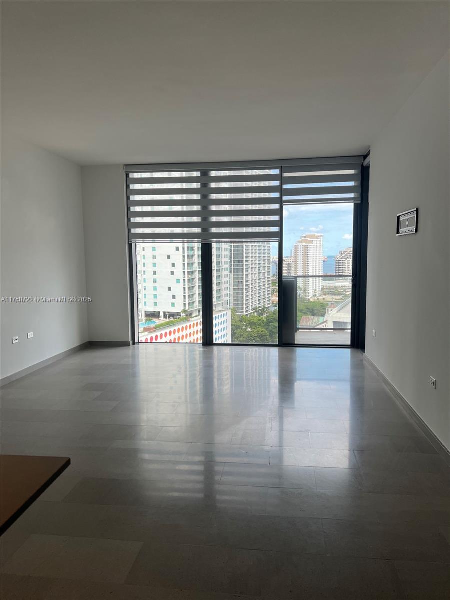 68 SE 6th St # 1405