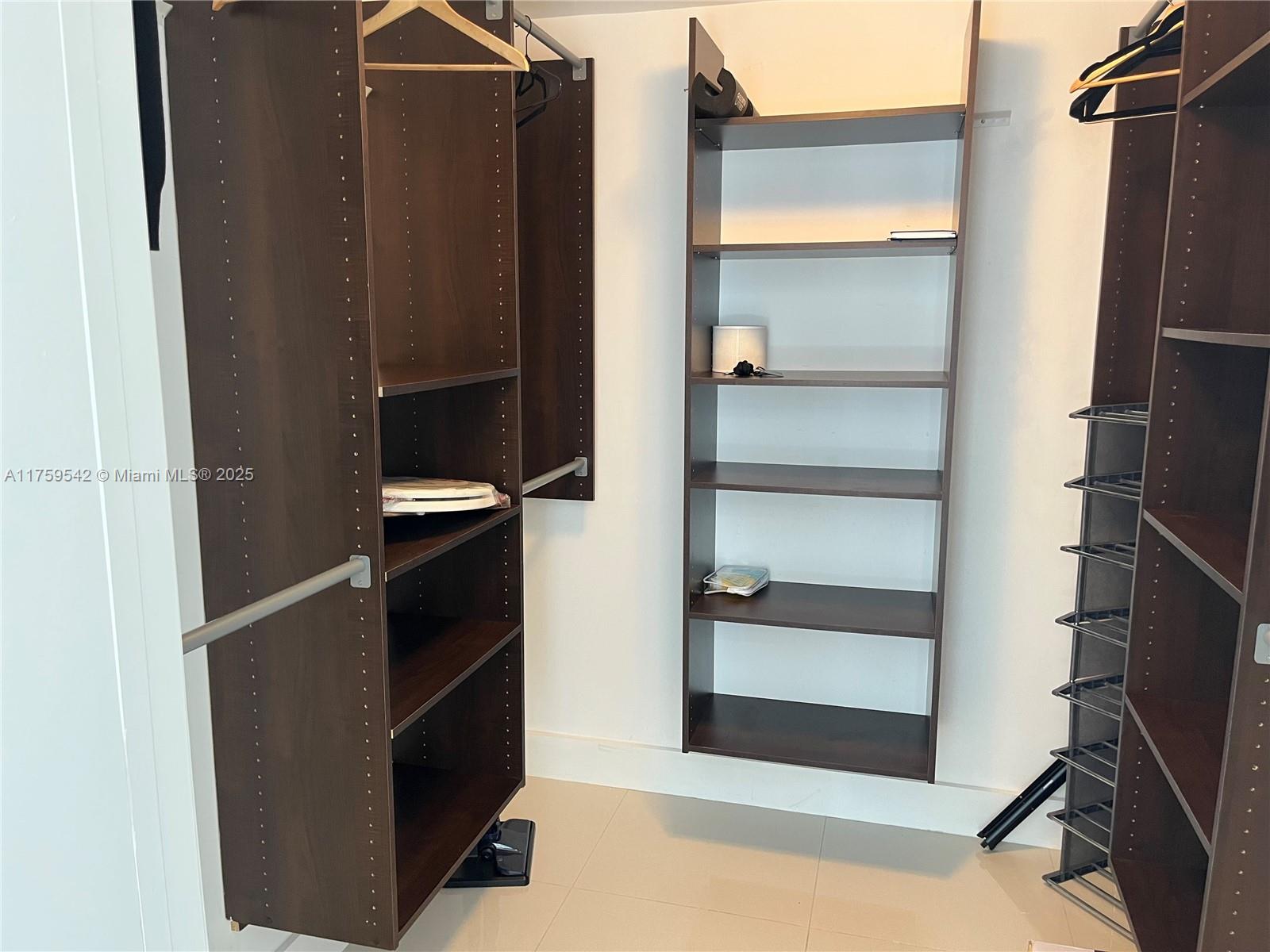 475 Brickell Ave # 3011