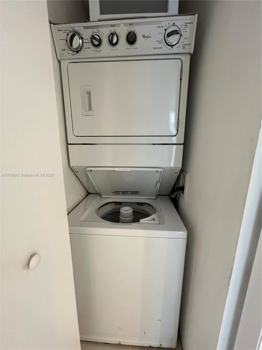 475 Brickell Ave # 3011