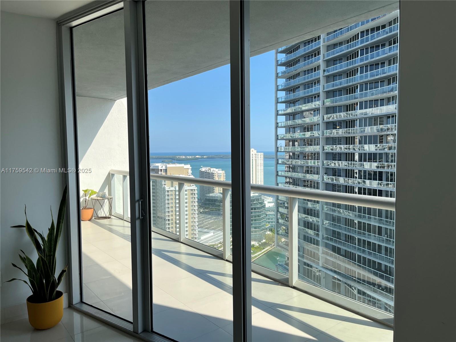 475 Brickell Ave # 3011