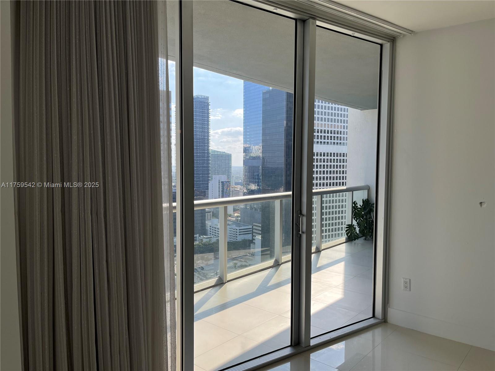 475 Brickell Ave # 3011