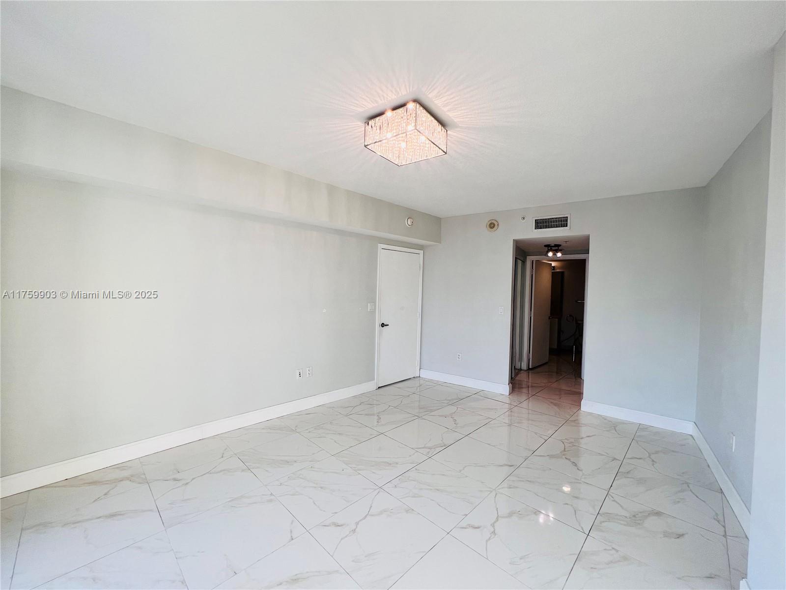 1750 N Bayshore Dr # 2612