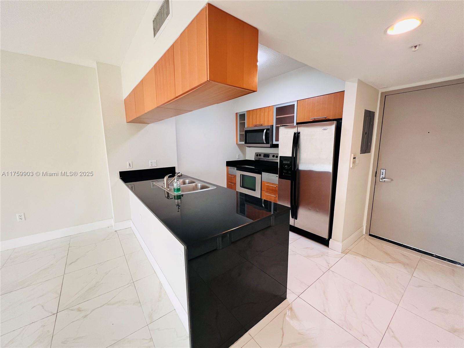 1750 N Bayshore Dr # 2612