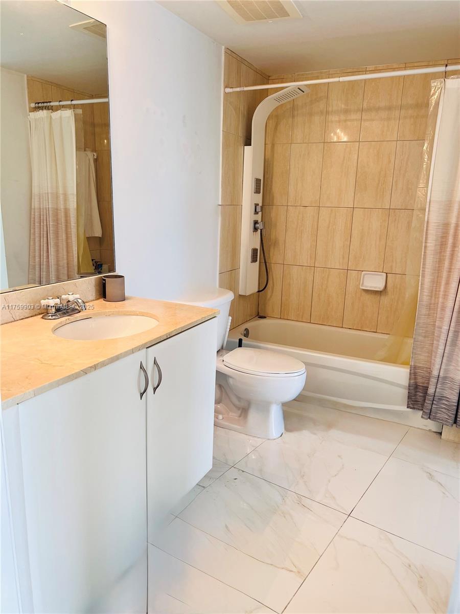 1750 N Bayshore Dr # 2612