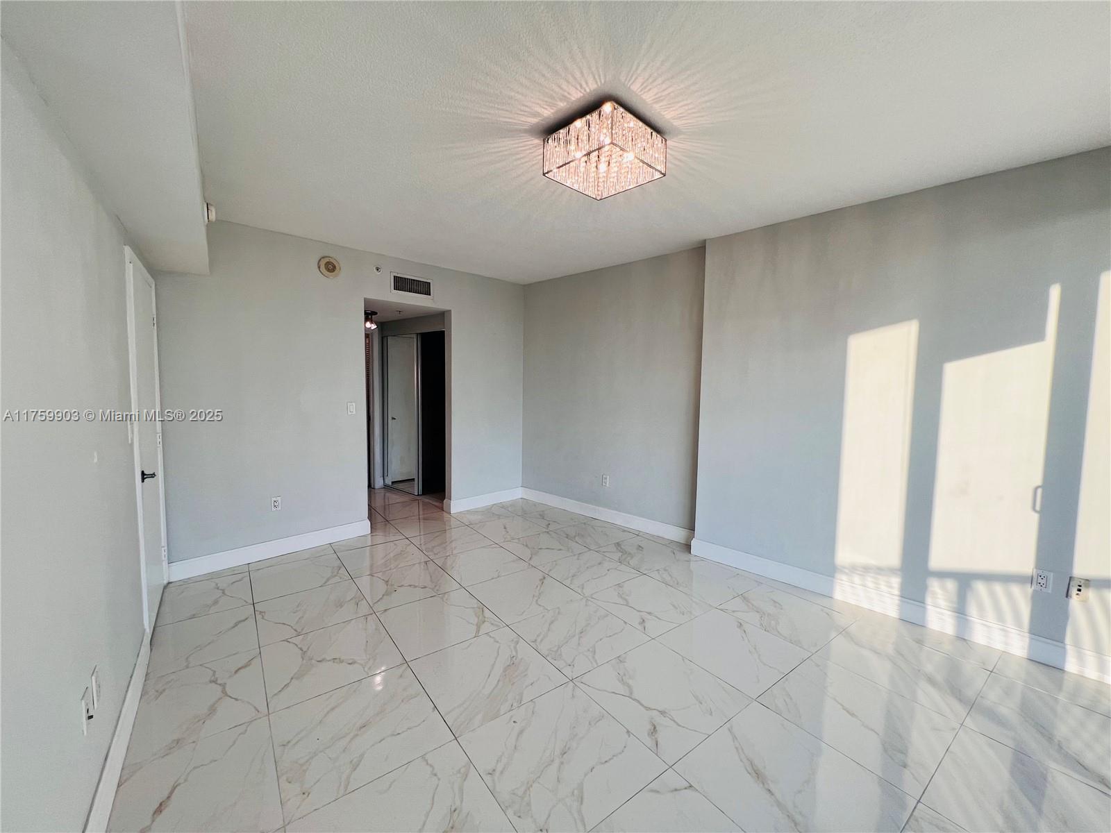 1750 N Bayshore Dr # 2612