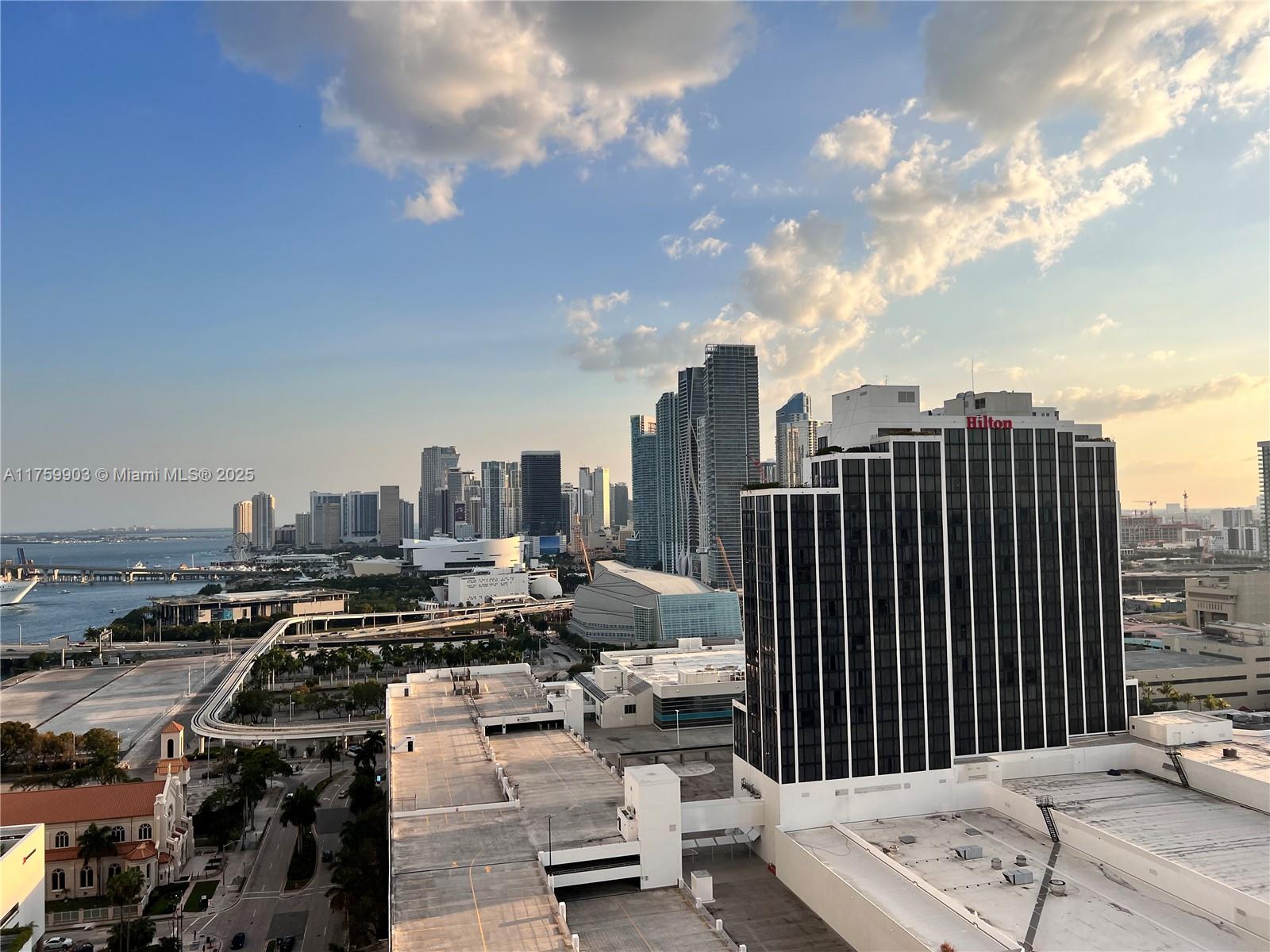 1750 N Bayshore Dr # 2612
