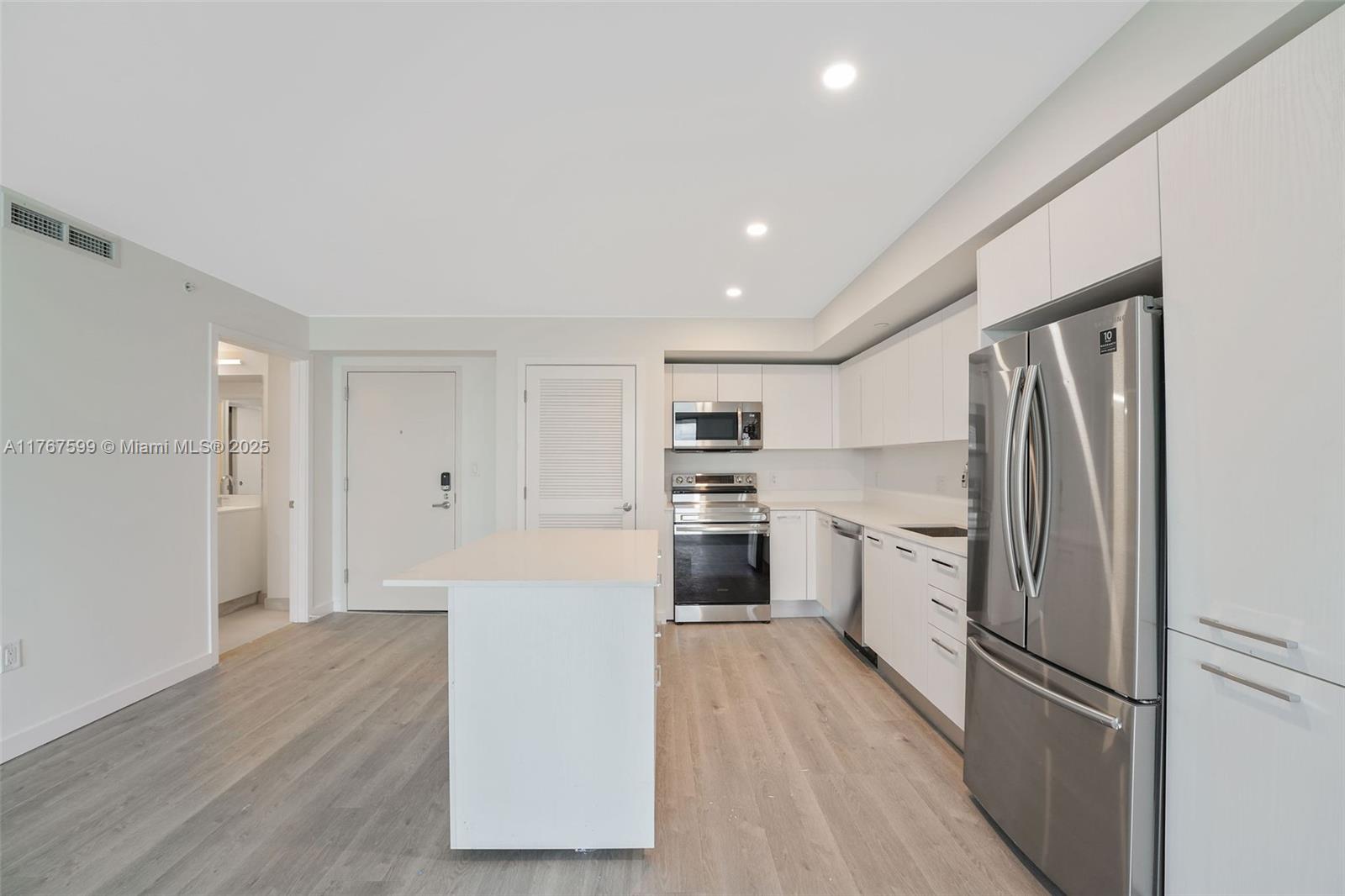 1500 Bay Rd # 1014 Unit: N-1014