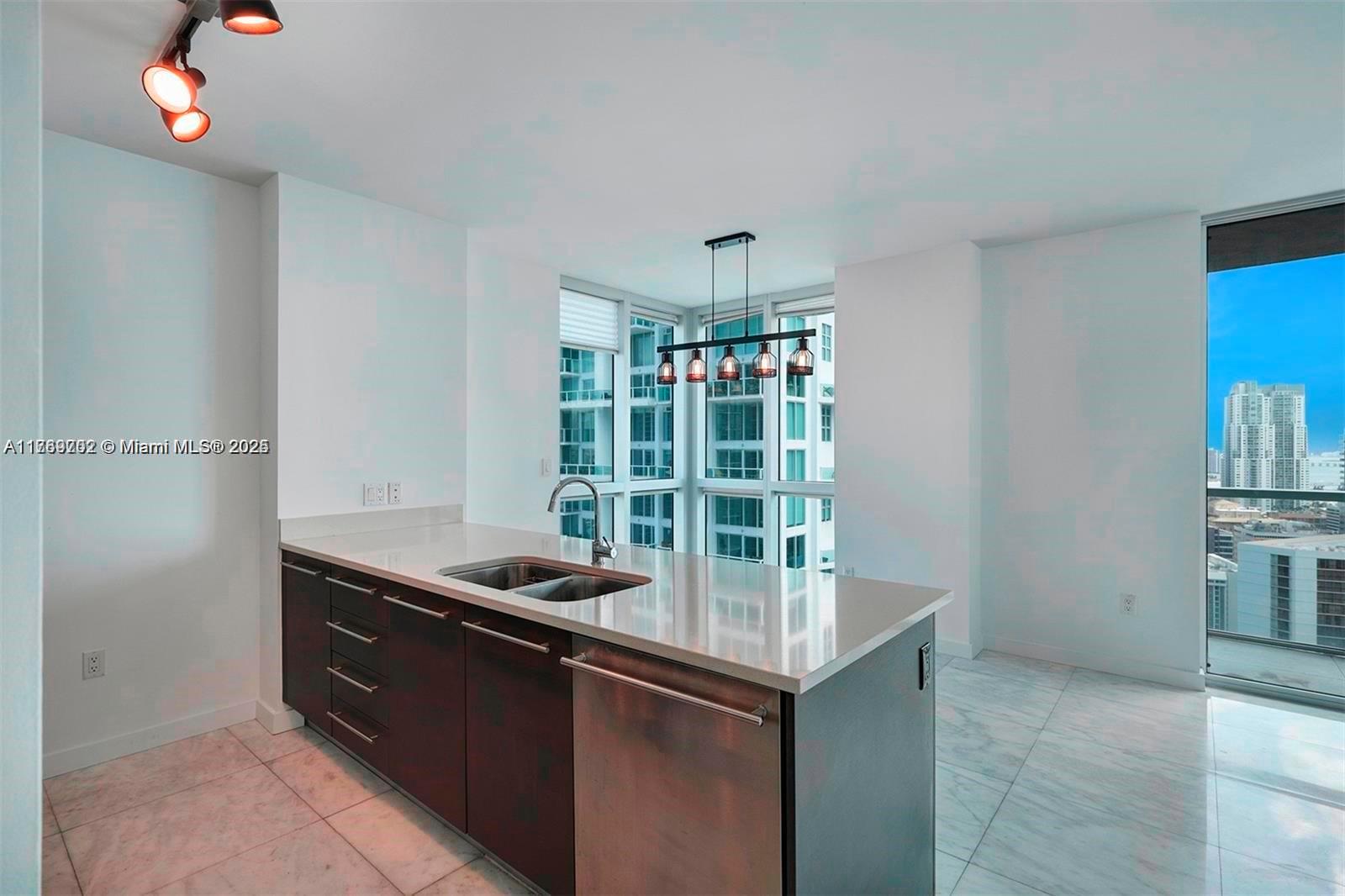 55 SE 6th St # 3401