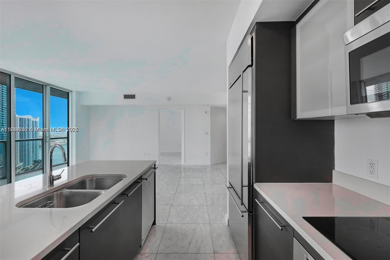 55 SE 6th St # 3401