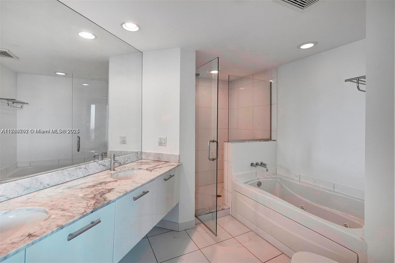 55 SE 6th St # 3401