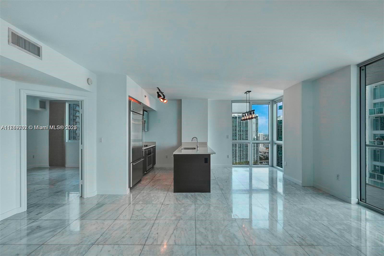 55 SE 6th St # 3401