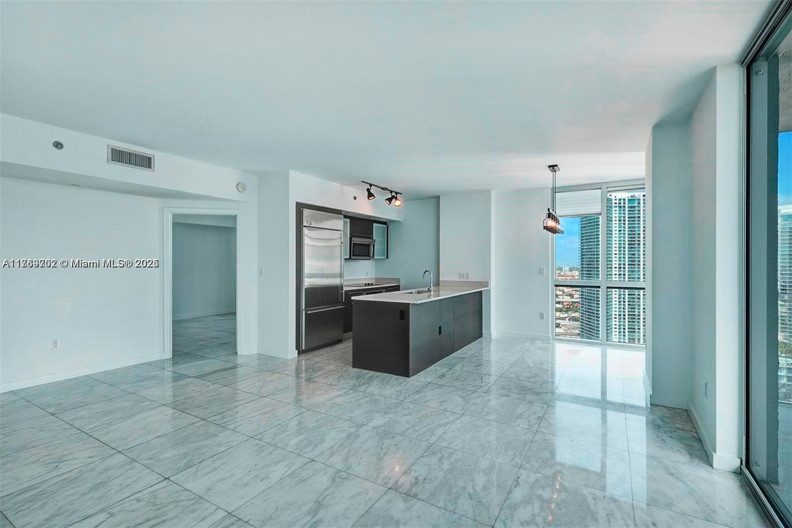 55 SE 6th St # 3401