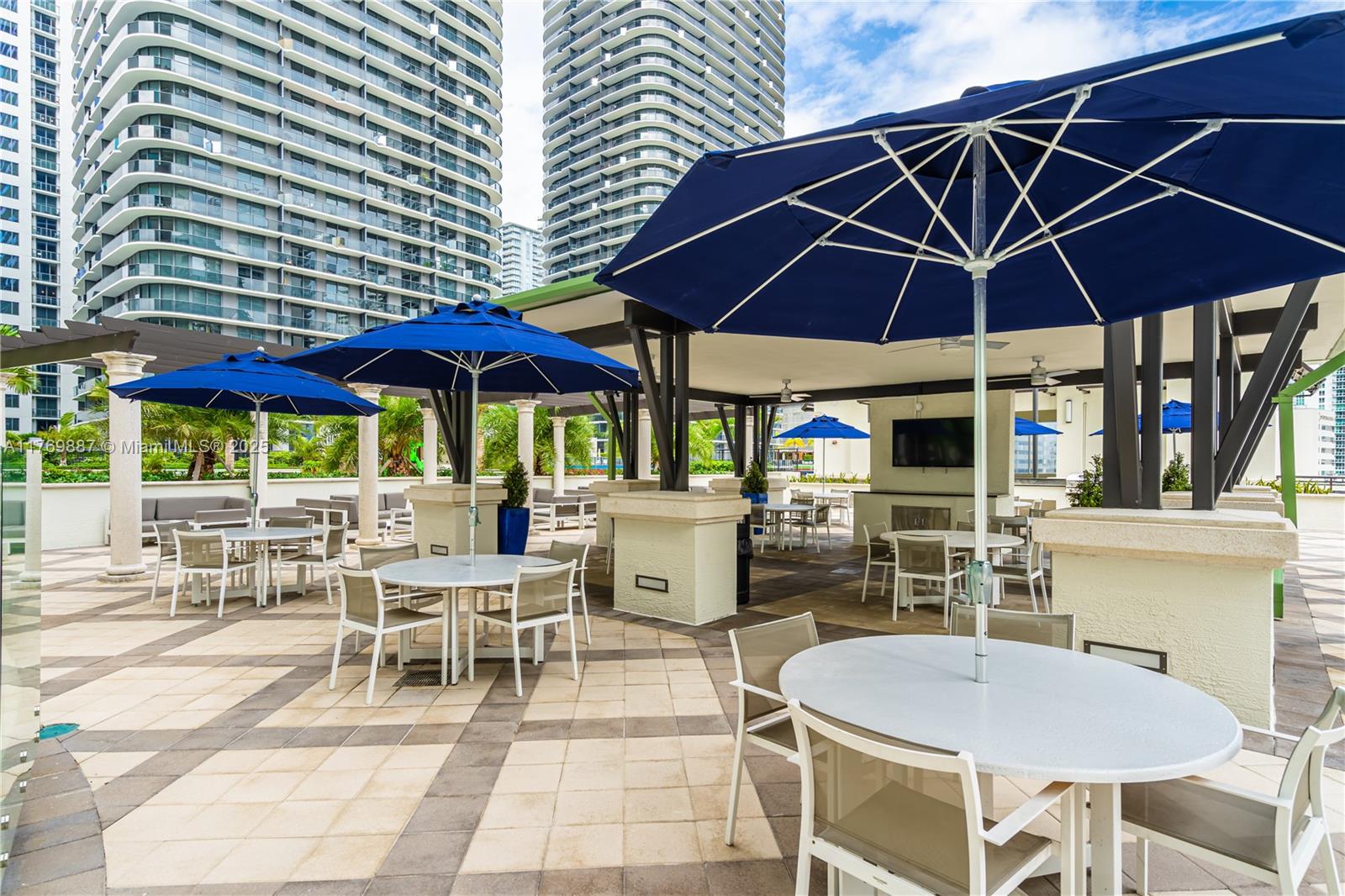 999 SW 1st Ave # 1516