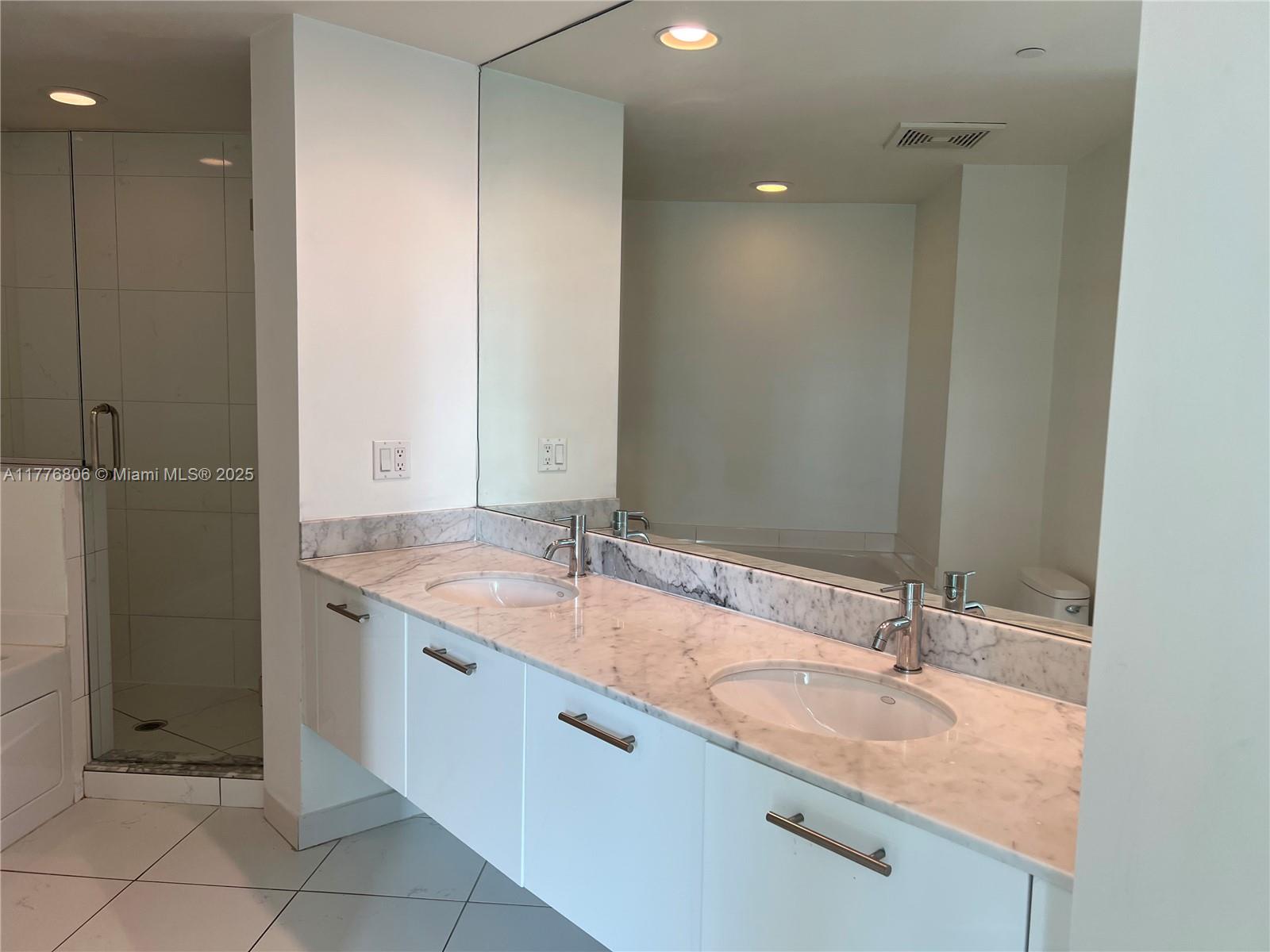55 SE 6 St # 3402