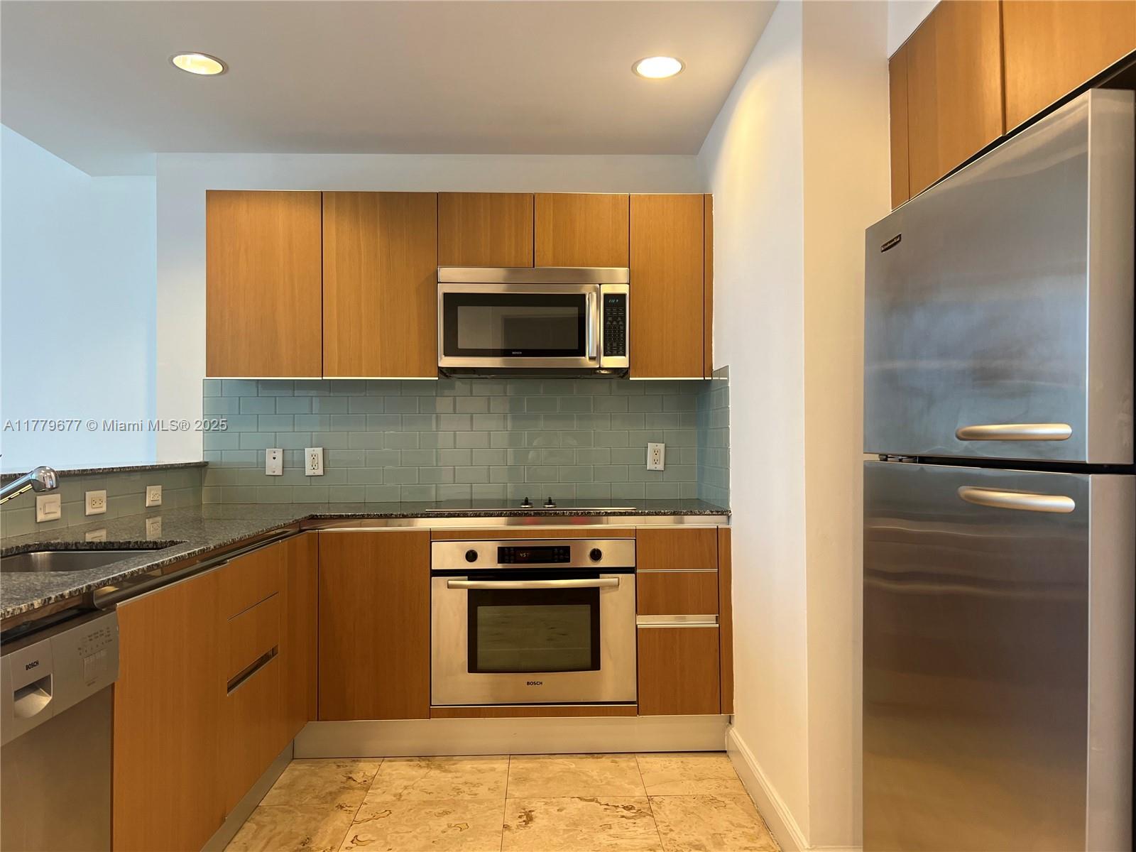 1050 Brickell Ave # 1912