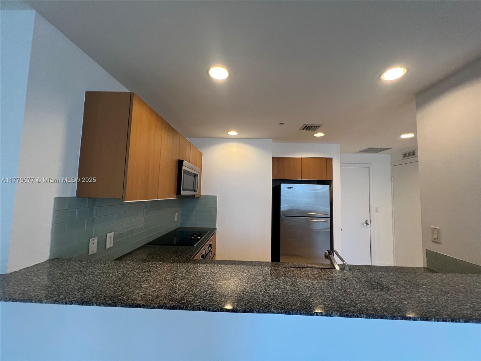 1050 Brickell Ave # 1912