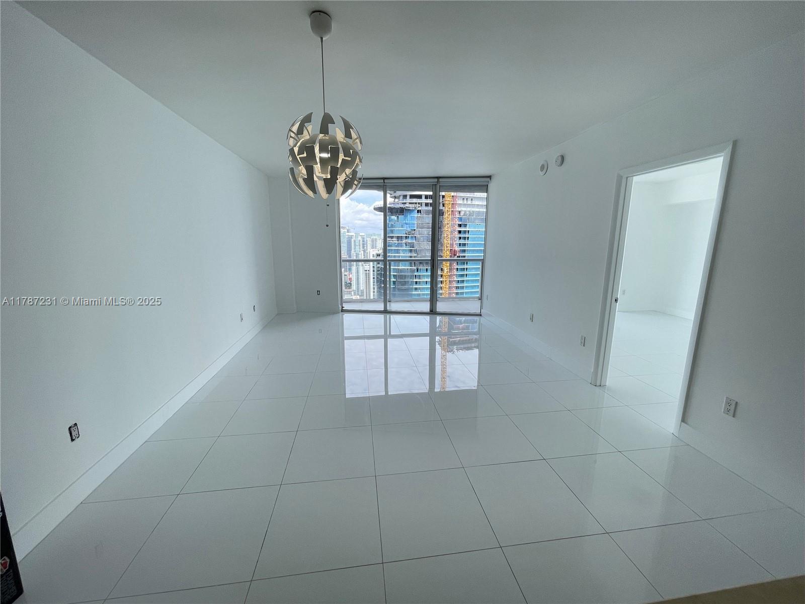 475 Brickell Ave # 5012