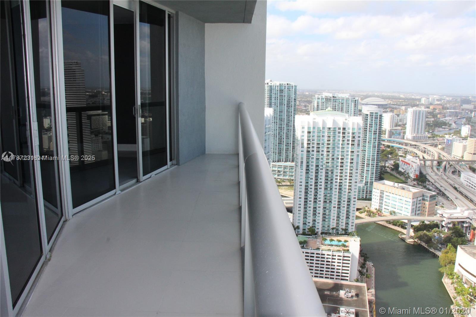 475 Brickell Ave # 5012