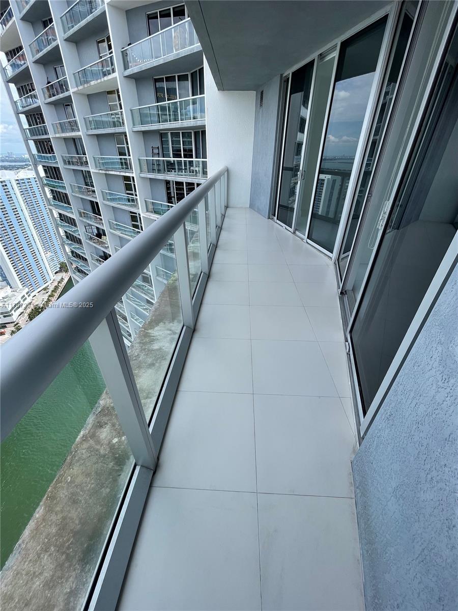 475 Brickell Ave # 5012