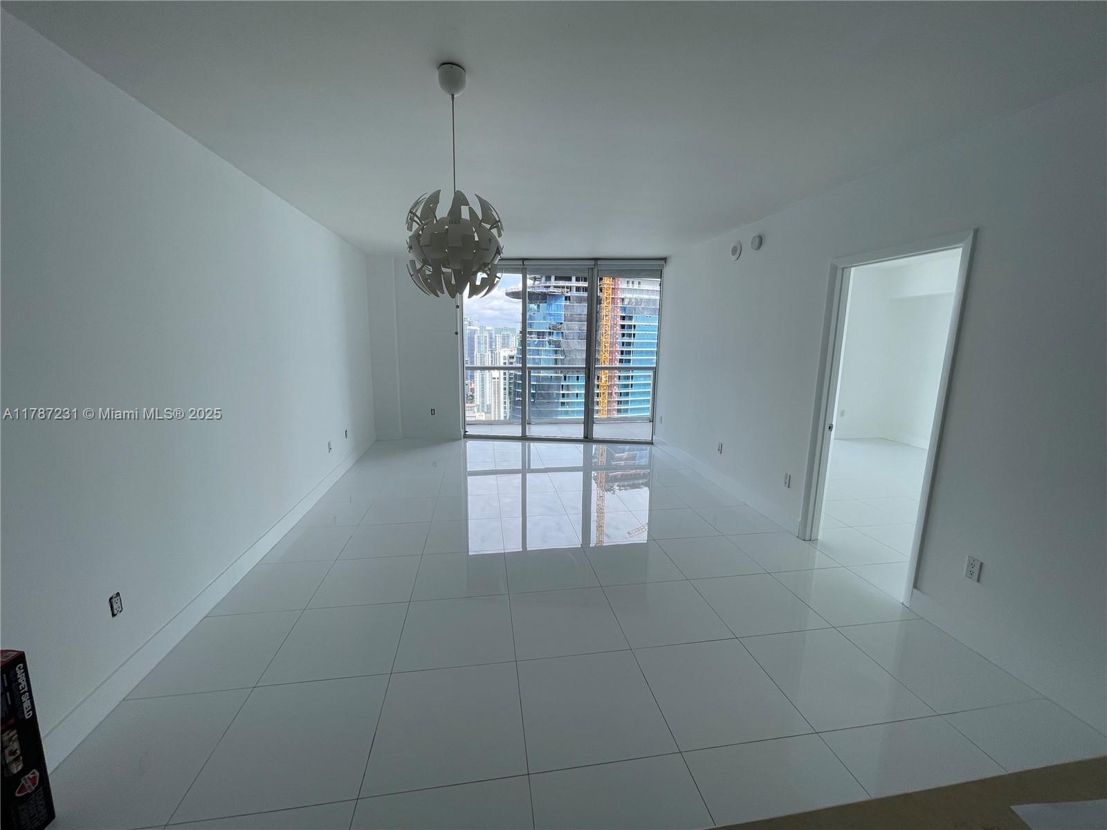 475 Brickell Ave # 5012