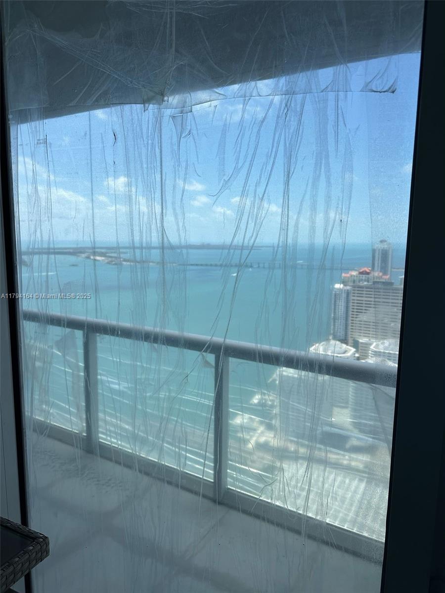 495 Brickell Ave # 5211