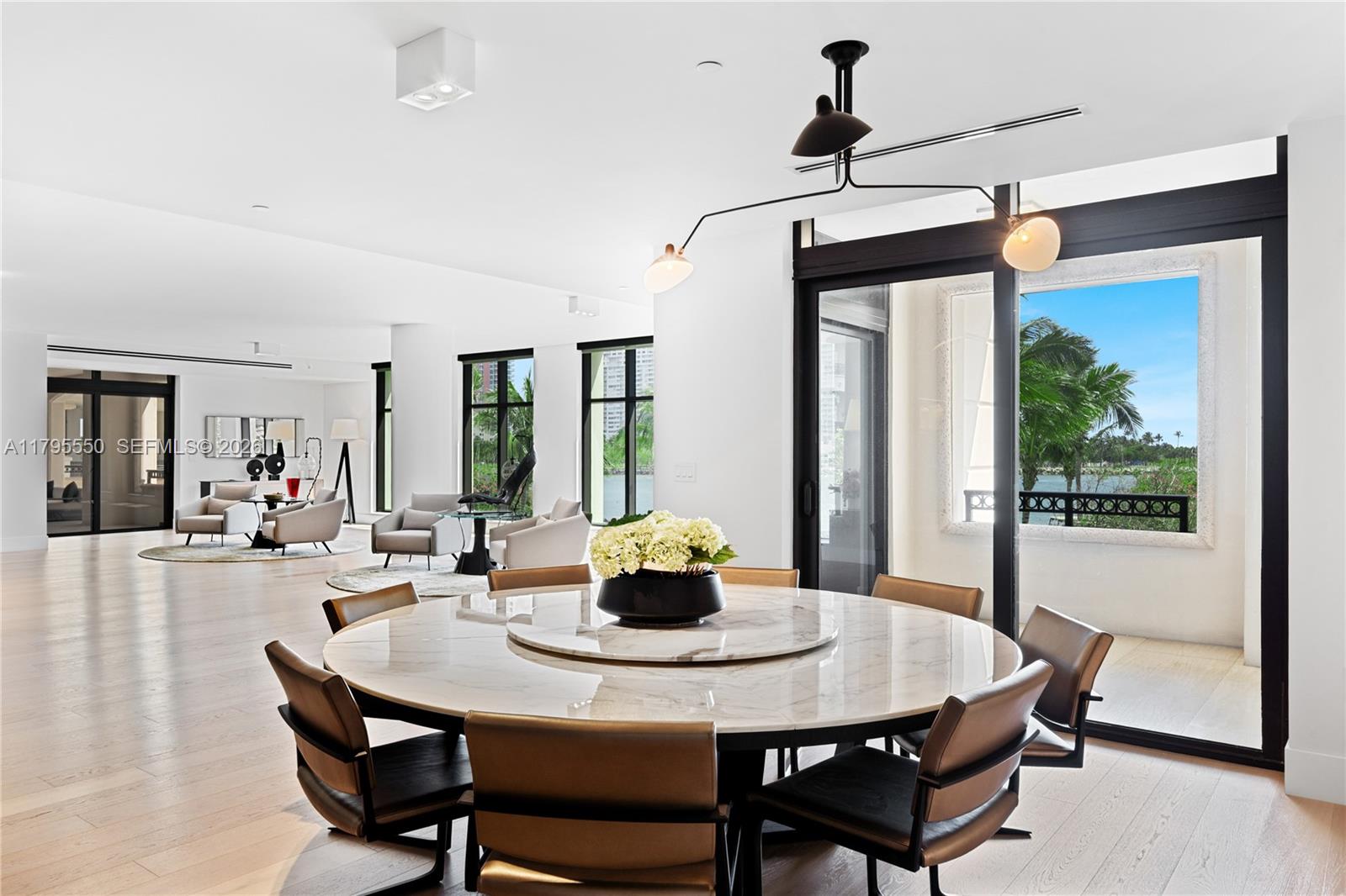 Palazzo Del Sol 7025